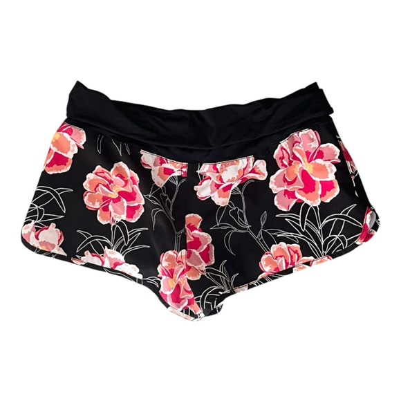 ROXY floral pattern board shorts / swim bottoms - Picture 2 of 5